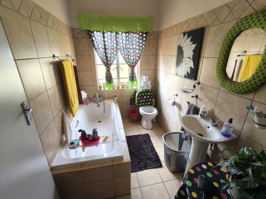 2 Bedroom Property for Sale in Modderfontein AH North West